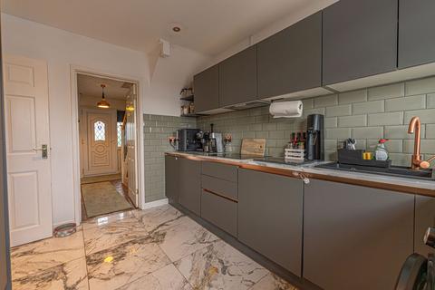 59 Bryn Pinwydden, Cardiff, CF23 7DE