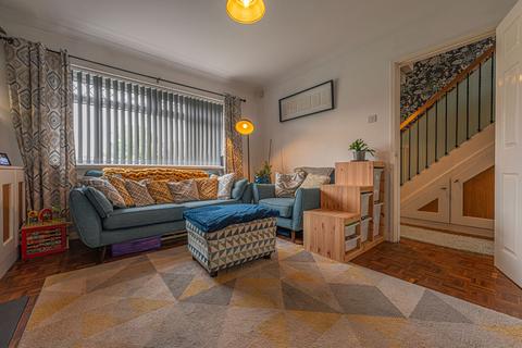 59 Bryn Pinwydden, Cardiff, CF23 7DE