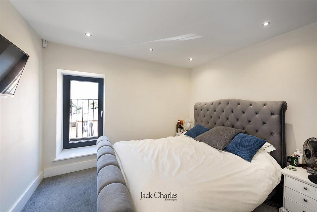 5 Ronnies Wharf, TN9 1 EX 014.jpg