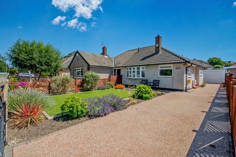 2 bedroom bungalow for sale, Kings Road, Wrose, Bradford, BD2