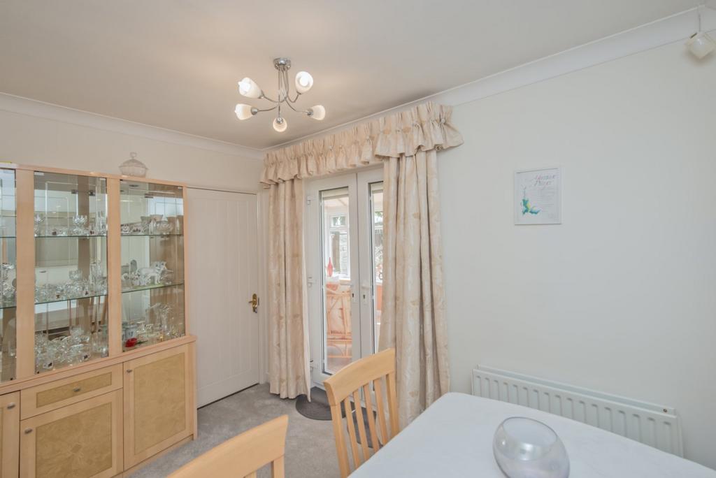 Dining/Bedroom