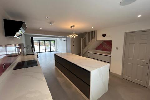 undefined, St Thomas's Mews, Guildford GU1