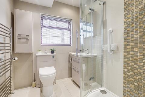 4 bedroom detached house for sale, Gifford Road, Benfleet, SS7