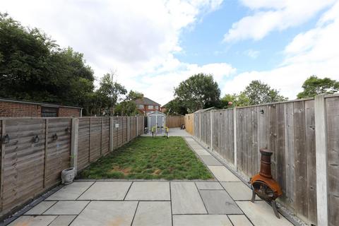 3 bedroom terraced house for sale, Wold Road, Hull