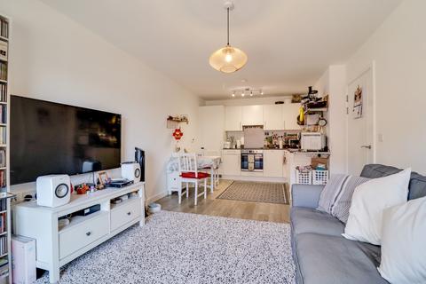 2 bedroom flat for sale, John Thornycroft Road, Woolston