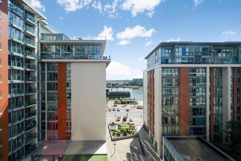 2 bedroom apartment for sale, Oceanis Apartments, London, E16