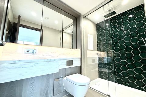 2 bedroom flat to rent, Parrs Way, London W6