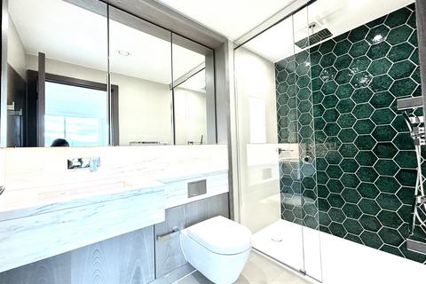 2 bedroom flat to rent, Parrs Way, London W6