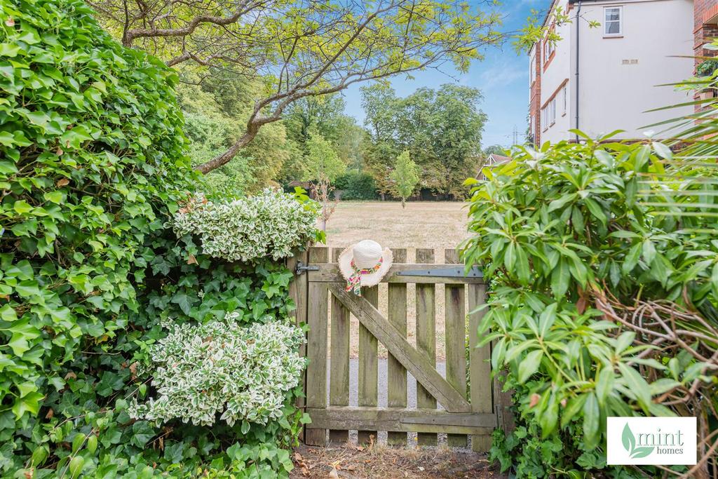 Mint homes 45 st martin mews  8 .jpg