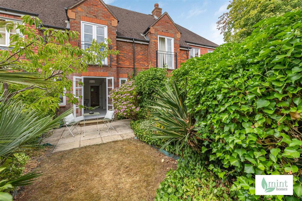 Mint homes 45 st martin mews  10 .JPG