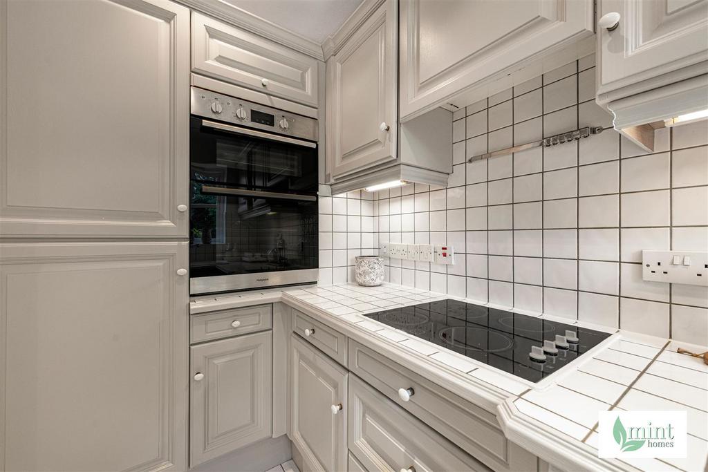 Mint homes 45 st martin mews  15 .JPG