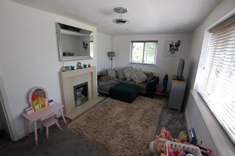 2 bedroom apartment to rent, Rosary Road, Greater Manchester OL8