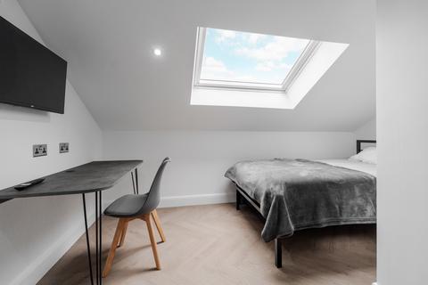 6 bedroom terraced house to rent, 17, Albert Edward Road L7