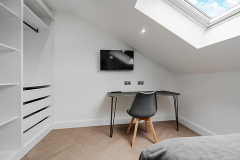 6 bedroom terraced house to rent, 17, Albert Edward Road L7