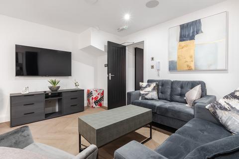 6 bedroom terraced house to rent, 17, Albert Edward Road L7