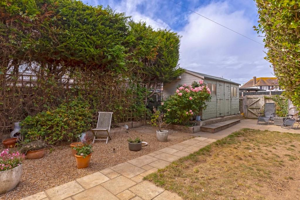 Lancing Close 25.jpg