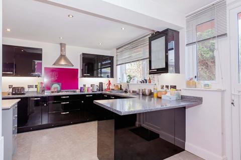 undefined, Lancing Close, Lancing
