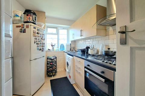 2 bedroom flat for sale, Upper Tooting Road, London SW17