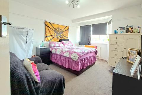 2 bedroom flat for sale, Upper Tooting Road, London SW17