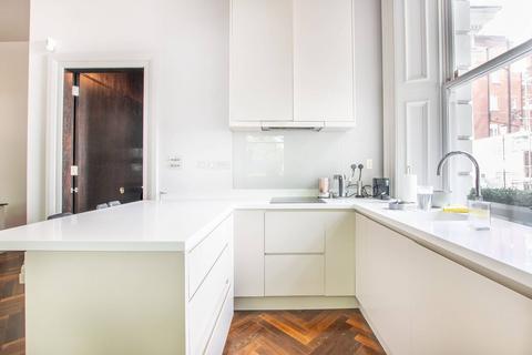 1 bedroom flat for sale, Cornwall Gardens, South Kensington, London, SW7
