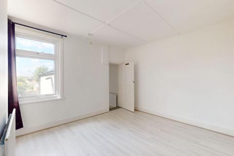 3 bedroom terraced house for sale, Dover Road, Northfleet, Gravesend, DA11