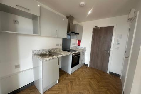 Studio to rent, Fleet Street, Leicester LE1