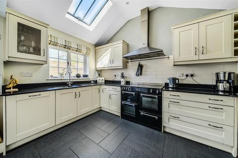Picardy Church Road, Whimple, Exeter, EX5 2SZ