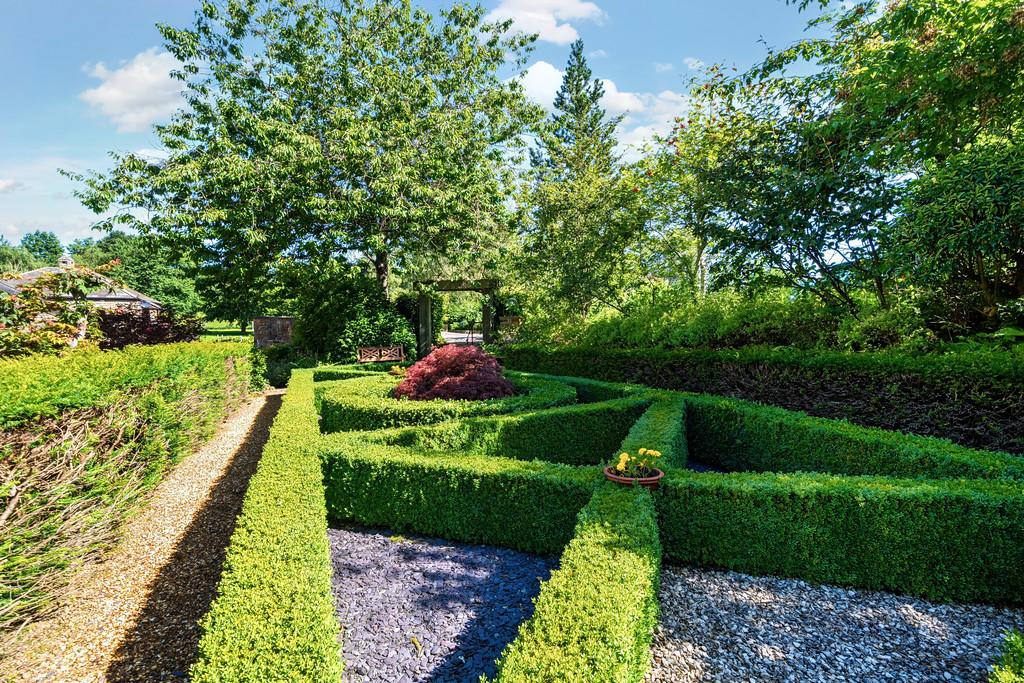 Gardens & Grounds
