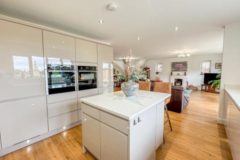 undefined, Canewdon View Road, Rochford