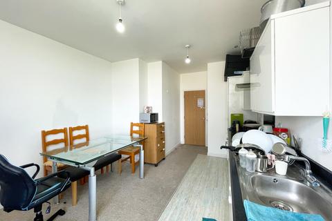 2 bedroom apartment for sale, Victoria Avenue, Southend-On-Sea SS2