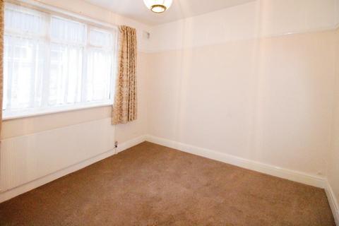 51 Kensington Drive, Woodford Green, IG8 8LW
