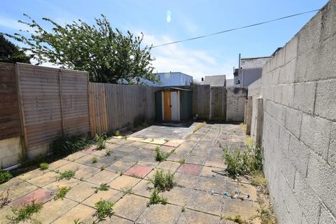 2 bedroom apartment to rent, Abbotsbury Road