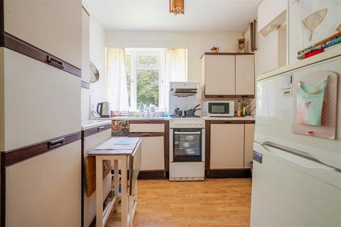 2 bedroom detached bungalow for sale, Green Lane, Ascot