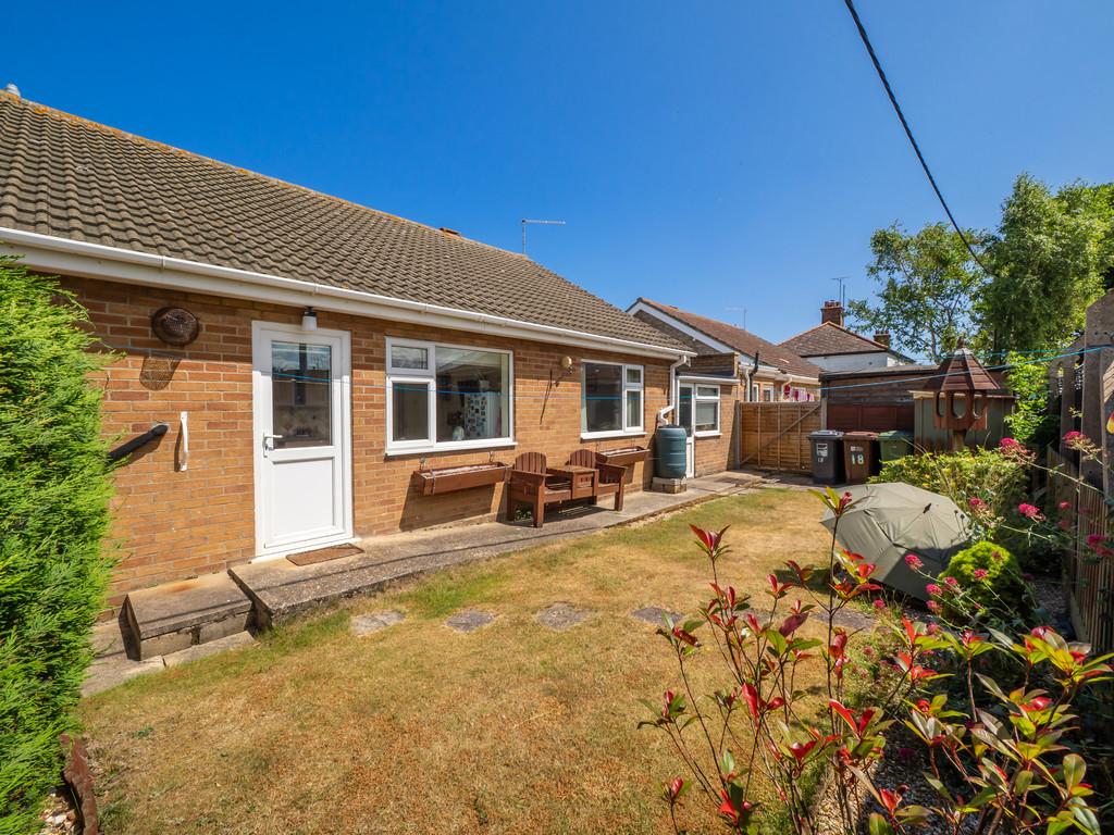 18 Russell Close-7