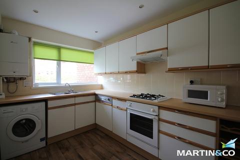 2 bedroom terraced house to rent, Victoria Road, Harborne, B17