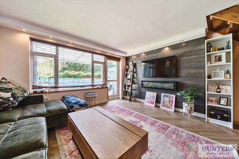 5 Monks Close, London, SE2 0QJ