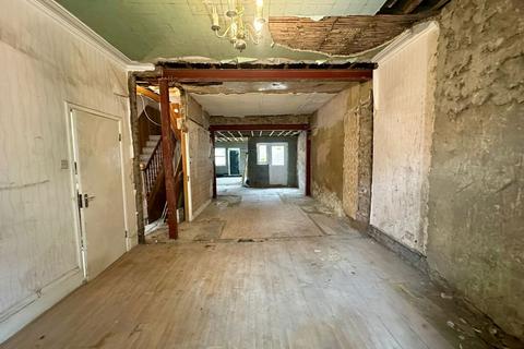 44 Tollington Road, London, N7 6PG