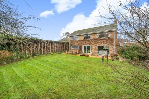 4 bedroom detached house for sale, The Ridings, East Horsley, Leatherhead, KT24 5BN