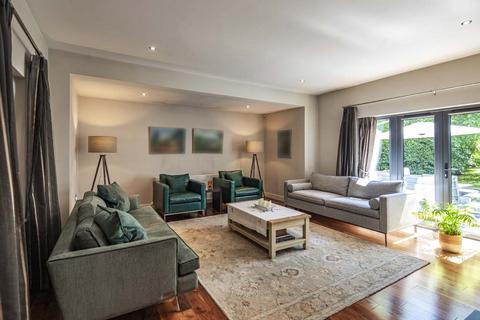 4 bedroom detached house for sale, High Corner, Pangbourne on Thames, RG8
