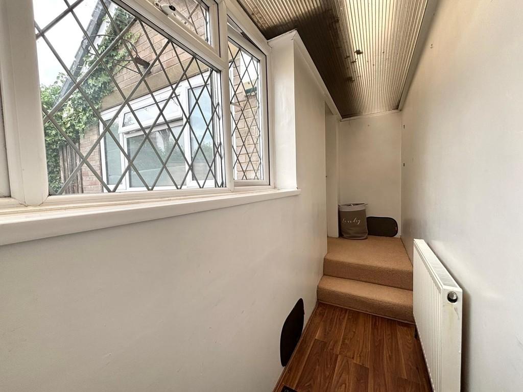 Entrance hall to bedroom one