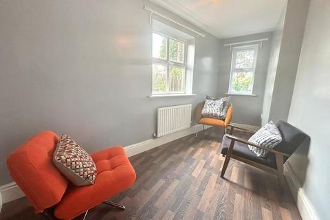 3 bedroom townhouse for sale, James Street, Thornton, Bradford