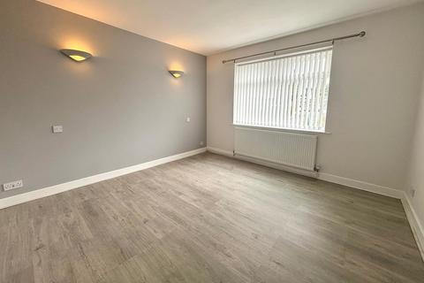 14 Ryefield Avenue, Clayton, Bradford, BD14 6BJ