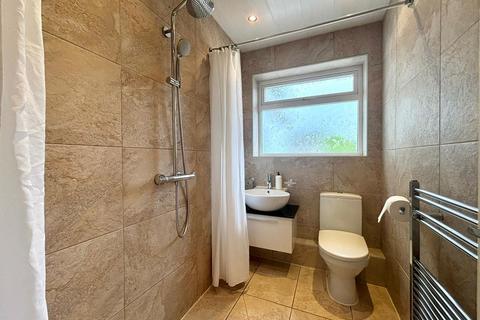 14 Ryefield Avenue, Clayton, Bradford, BD14 6BJ