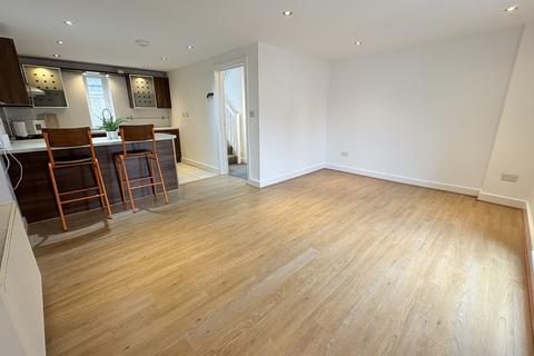 2 bedroom townhouse to rent, Southville Mews, The Grove, Uplands