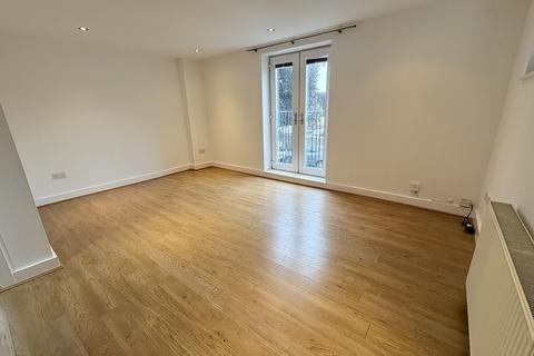 2 bedroom townhouse to rent, Southville Mews, The Grove, Uplands