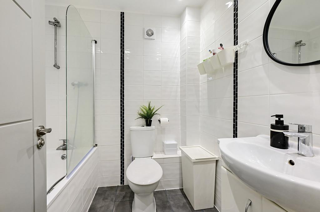 15 Shaftesbury Mount (1)