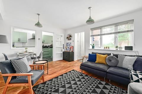 undefined, Shaftesbury Mount, Camberley GU17