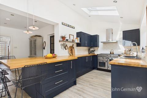 4 bedroom semi-detached house for sale, Devonshire Avenue, Allestree