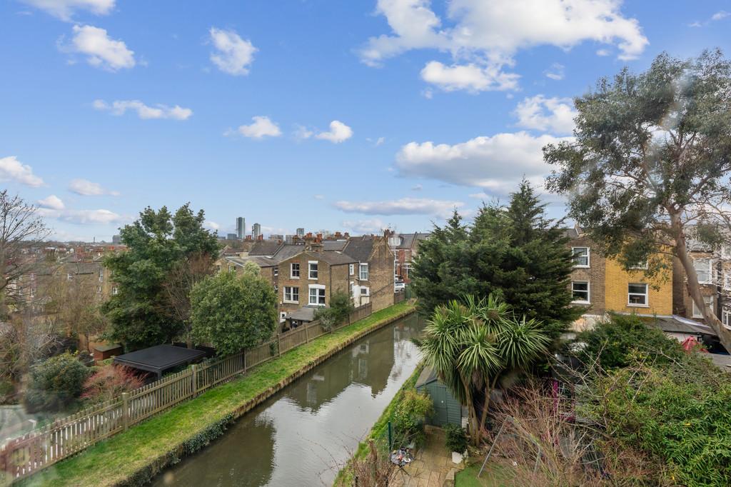 100320254 WWHRS FFF 24 Cavendish Road N4 1 RT 030