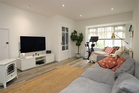 3 bedroom terraced house for sale, Trenchard Close, Hersham, Walton-on-Thames, Surrey, KT12